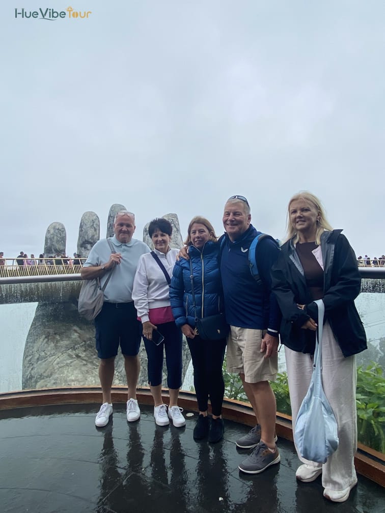 Hue tour photo 73