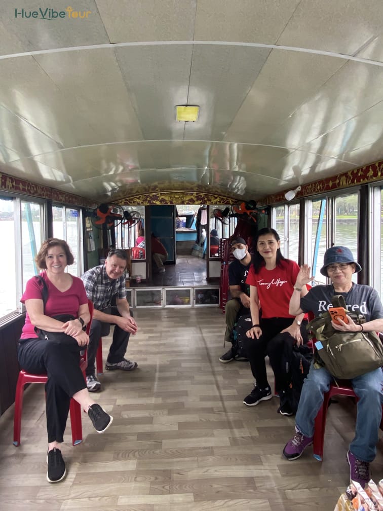 Hue tour photo 70
