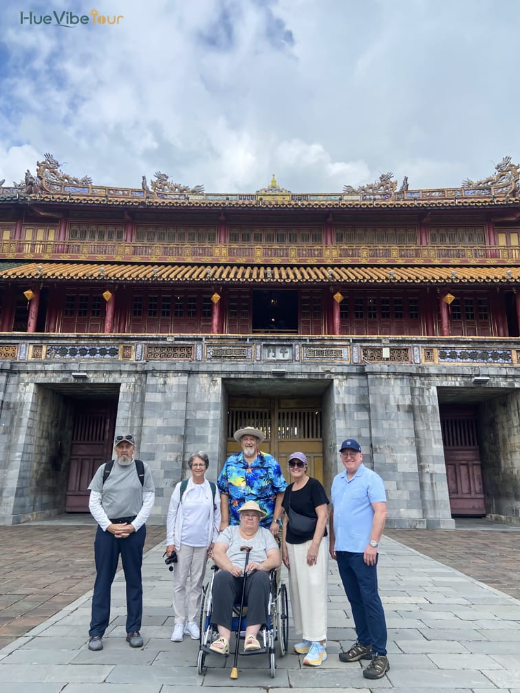 Hue tour photo 63