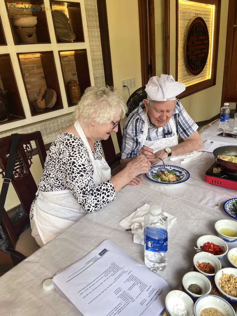 Hue tour photo 57
