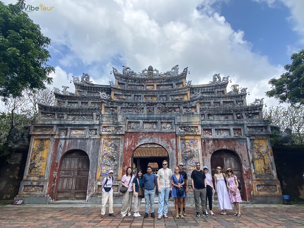 Hue tour photo 46