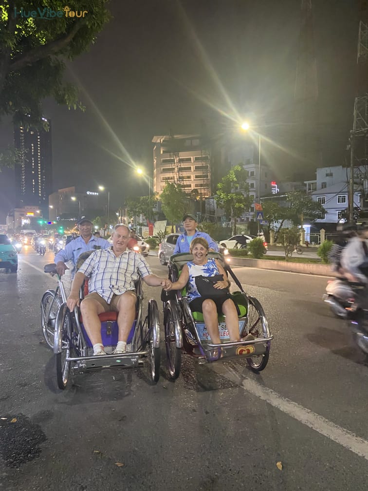 Hue tour photo 42