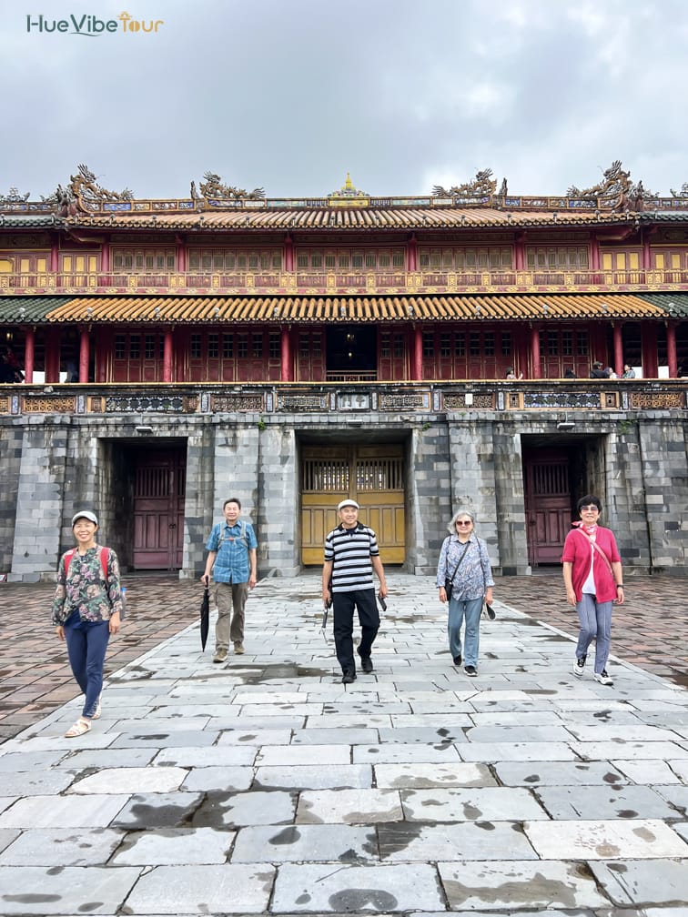 Hue tour photo 11